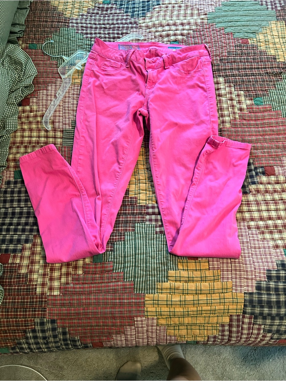 Women's Skinny Stretch Pants in Bright Pink